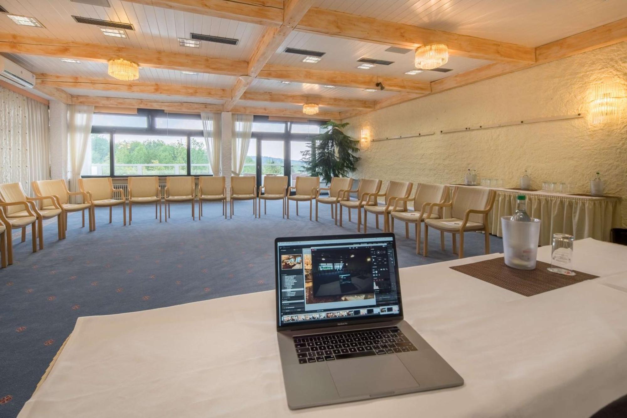 Sure Hotel By Best Western Rhoen Garden Poppenhausen Exterior foto