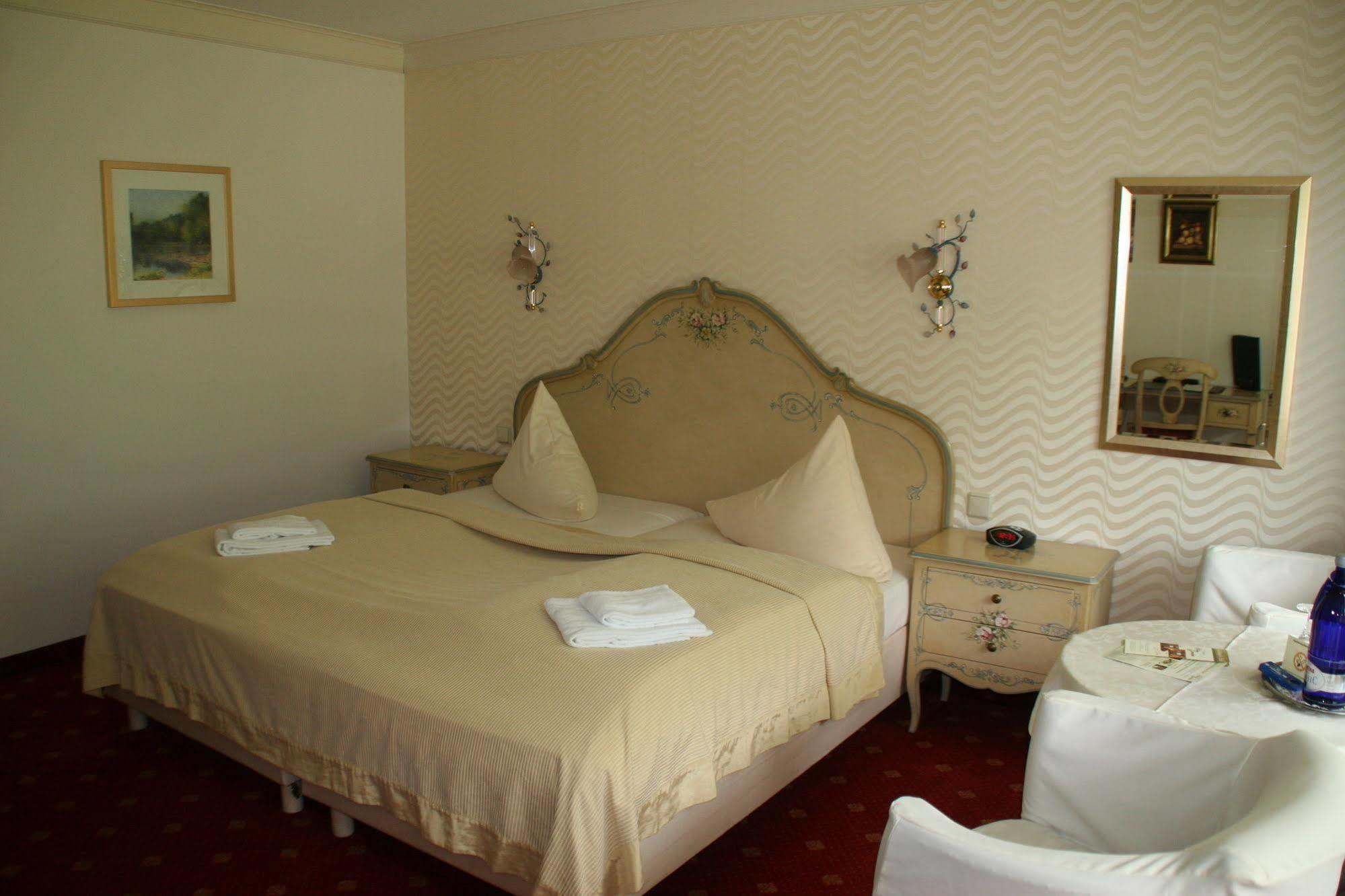 Sure Hotel By Best Western Rhoen Garden Poppenhausen Exterior foto